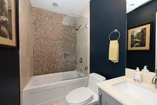 1081 N Marshfield Ave, Chicago, IL 60622 - Photo 23