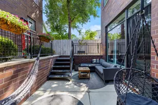 1081 N Marshfield Ave, Chicago, IL 60622 - Photo 5
