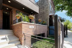 1081 N Marshfield Ave, Chicago, IL 60622 - Photo 1