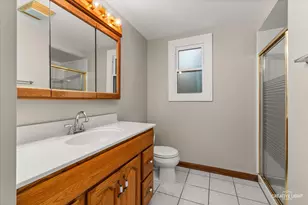 2213 Hamilton Ln, Darien, IL 60561 - Photo 17