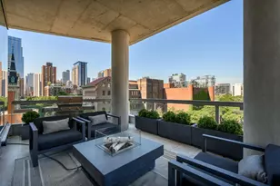 30 W Oak St, Chicago, IL 60610 - Photo 21