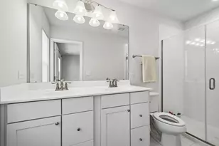 69 Nicholas Dr W, Des Plaines, IL 60016 - Photo 15