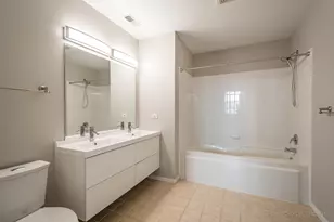 1000 W Adams St, Chicago, IL 60607 - Photo 17