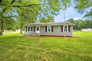 371 N Center St, Braidwood, IL 60408 - Photo 1