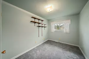 2045 Gabriel Ave, Zion, IL 60099 - Photo 7