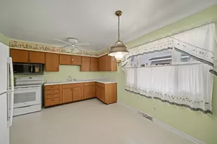 2045 Gabriel Ave, Zion, IL 60099 - Photo 5