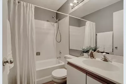 1615 Woodcrest Circle, Mundelein, IL 60060 - Photo 15