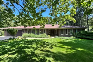 21554 W Countryside Valley Dr, Mundelein, IL 60060 - Photo 3