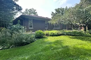 21554 W Countryside Valley Dr, Mundelein, IL 60060 - Photo 9