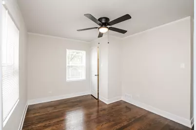 10048 S Saint Lawrence Avenue, Chicago, IL 60628 - Photo 11