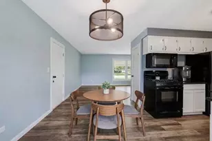 241 Arrowhead Trail, Carol Stream, IL 60188 - Photo 3