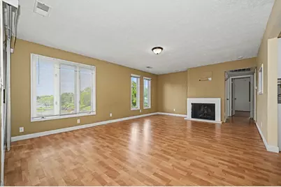 2802 E Lincoln Street #2C, Bloomington, IL 61704 - Photo 5