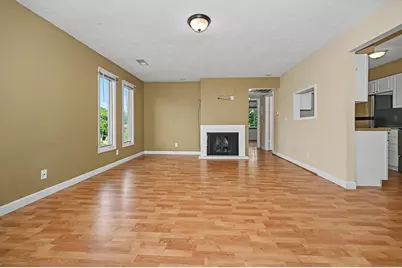 2802 E Lincoln Street #2C, Bloomington, IL 61704 - Photo 7