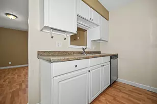 2802 E Lincoln St, Bloomington, IL 61704 - Photo 13