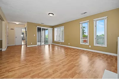 2802 E Lincoln Street #2C, Bloomington, IL 61704 - Photo 9