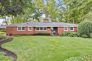 1233 Glen Oak Ln, Northbrook, IL 60062 - Photo 1