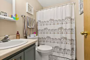10971 Dixon Pines Cir, Machesney Park, IL 61115 - Photo 9
