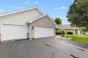 10971 Dixon Pines Cir, Machesney Park, IL 61115 - Photo 3