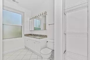 4023 S Calumet Ave, Chicago, IL 60653 - Photo 17