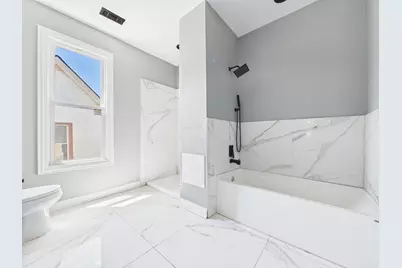 10100 S Eggleston Avenue, Chicago, IL 60628 - Photo 11