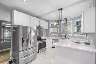 10100 S Eggleston Ave, Chicago, IL 60628 - Photo 7