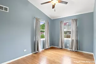205 Chaparral Cir, Elgin, IL 60120 - Photo 17