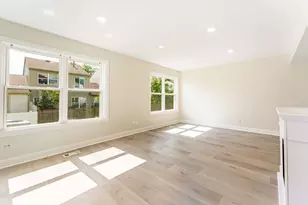1430 Ash Ct, Carol Stream, IL 60188 - Photo 3