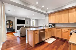 1056 W Lawrence Ave, Chicago, IL 60640 - Photo 3
