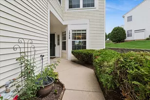 1550 Meadowsedge Ln, Carpentersville, IL 60110 - Photo 3
