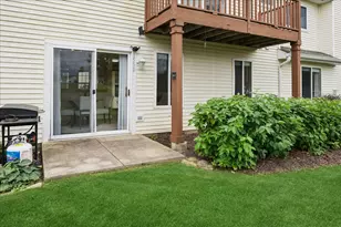 1550 Meadowsedge Ln, Carpentersville, IL 60110 - Photo 19