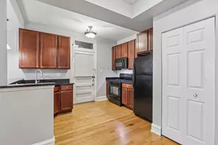 221 N Oak Park Ave, Oak Park, IL 60302 - Photo 7