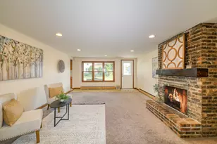 220 S 1st St, Elburn, IL 60119 - Photo 9