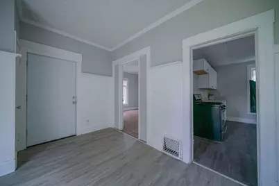410 Albert Avenue, Rockford, IL 61101 - Photo 7