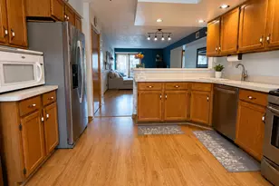 7935 W 90th St, Hickory Hills, IL 60457 - Photo 7