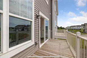560 Wolverine Dr, Aurora, IL 60502 - Photo 11