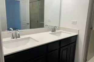 560 Wolverine Dr, Aurora, IL 60502 - Photo 23