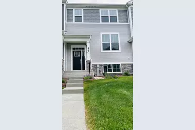560 Wolverine Drive, Aurora, IL 60502 - Photo 1
