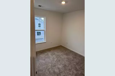 560 Wolverine Drive, Aurora, IL 60502 - Photo 13