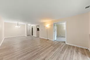 245 S Park Ln, Palatine, IL 60074 - Photo 7