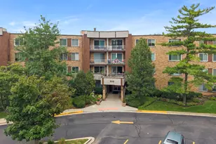 245 S Park Ln, Palatine, IL 60074 - Photo 1