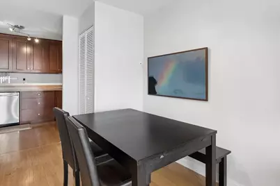 1560 N Sandburg Terrace #2008, Chicago, IL 60610 - Photo 11