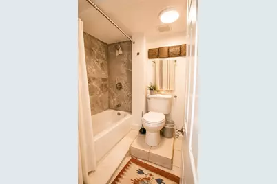 2711 N Marmora Avenue, Chicago, IL 60639 - Photo 17