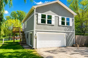 19071 W Lake View Ave, Mundelein, IL 60060 - Photo 1