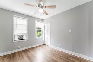 1019 W 18th St, Chicago, IL 60608 - Photo 11
