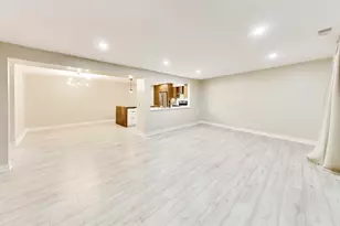 1030 S Fernandez Ave, Arlington Heights, IL 60005 - Photo 3