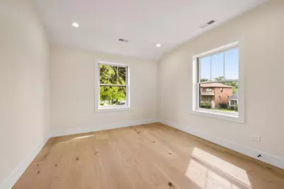3810 W North Shore Avenue, Lincolnwood, IL 60712 - Photo 21