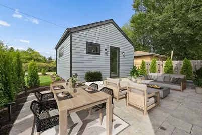 3810 W North Shore Avenue, Lincolnwood, IL 60712 - Photo 31