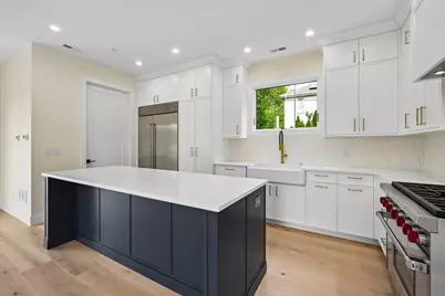 3810 W North Shore Avenue, Lincolnwood, IL 60712 - Photo 13