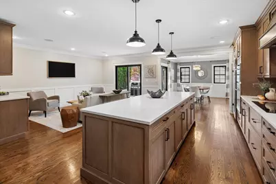 4412 W Bryn Mawr Avenue, Chicago, IL 60646 - Photo 9