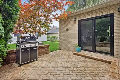 4412 W Bryn Mawr Avenue, Chicago, IL 60646 - Photo 37